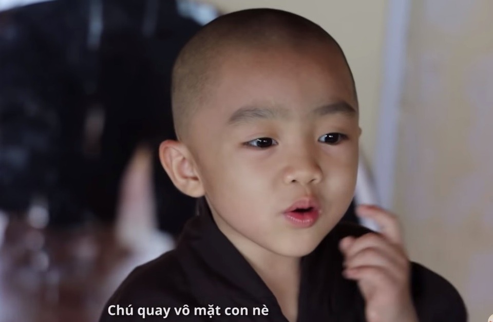 Hoàn cảnh đáng thương của 5 chú tiểu "ẵm" giải 100 triệu ở “Thách thức danh hài” - 2 Nét đáng yêu của các chú tiểu lém lỉnh