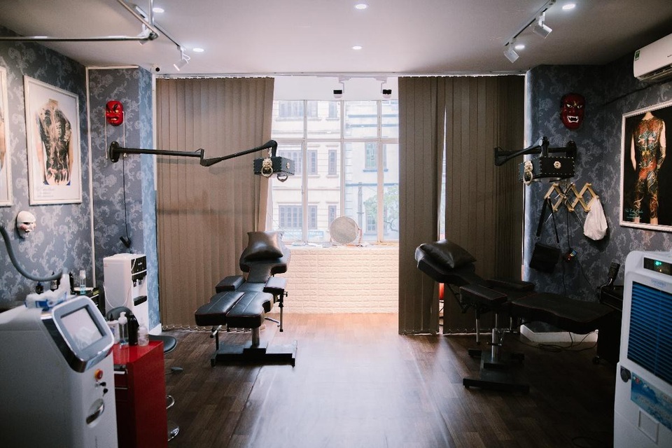 Muôn vàn khó khăn của những người “nghệ sĩ” trót đam mê nghệ thuật xăm hình - 4
Rio Tattoo Studio
