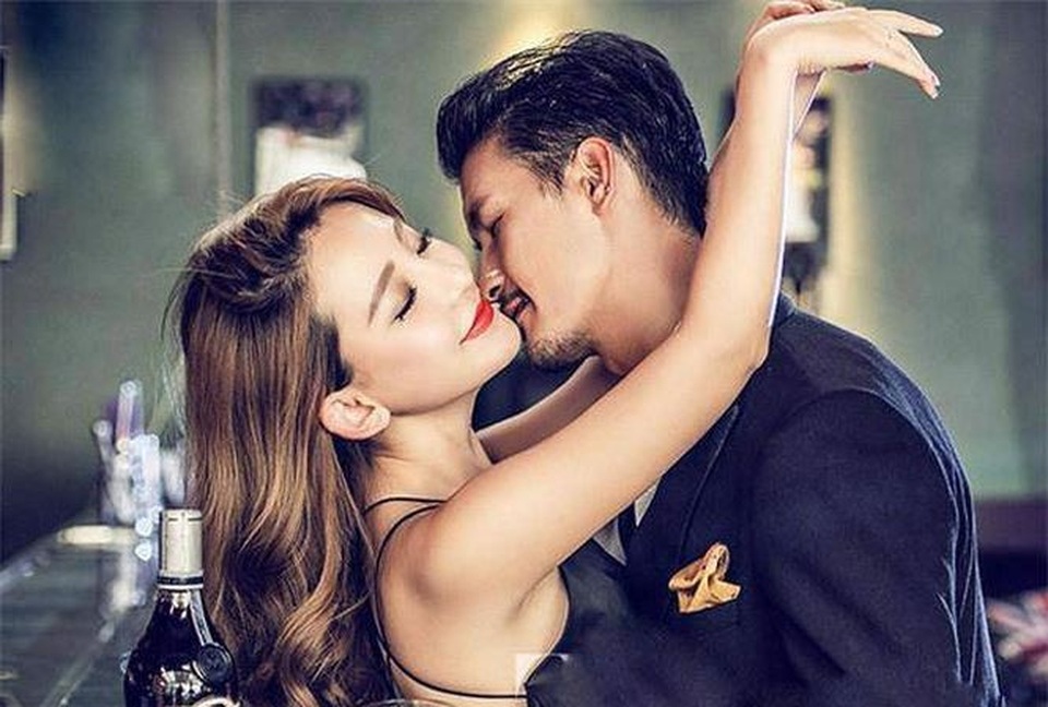 Vợ vào "nhầm" phòng anh kỹ sư độc thân vì chung cư... mất điện - 1 Vợ vào "nhầm" phòng anh kỹ sư độc thân vì chung cư... mất điện - 1