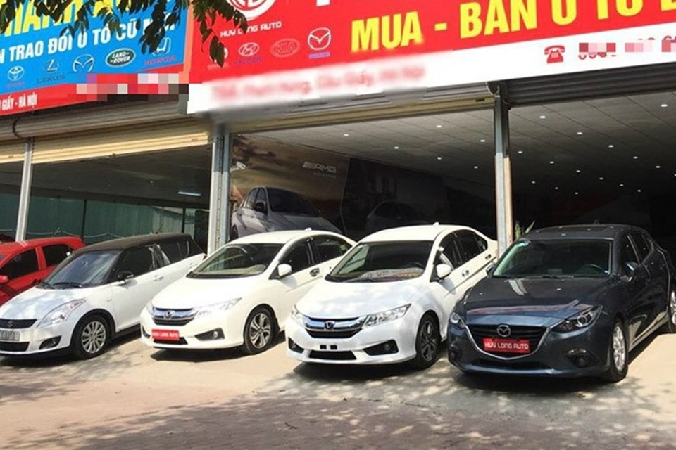 Ôtô cũ "đại hạ giá" nhưng vẫn ế ẩm - 1
Ô tô cũ đại hạ giá nhưng vẫn ế ẩm. Ảnh: M.P