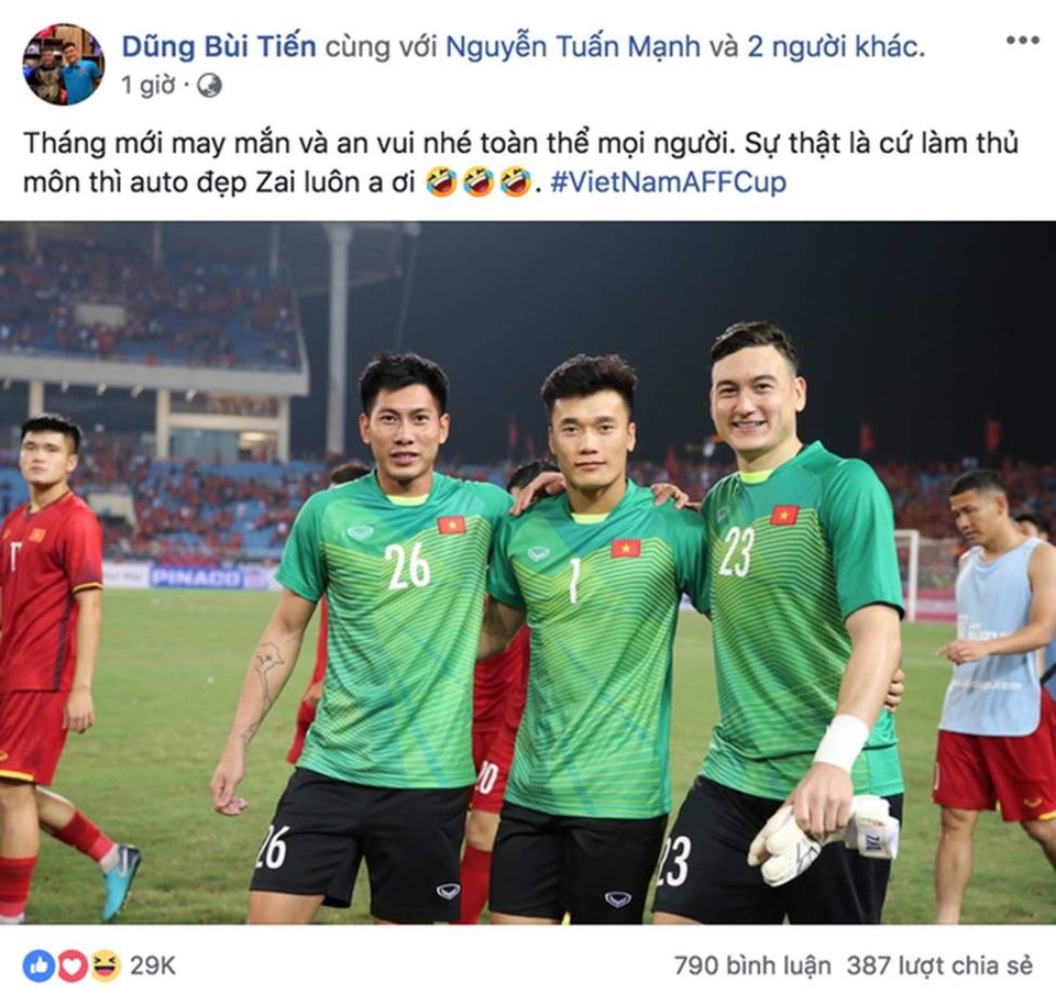 Đọ phong cách bộ đôi thủ môn “soái ca” 6 múi “Lâm Tây” - Bùi Tiến Dũng - 1