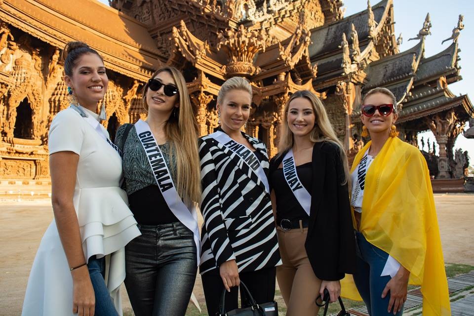Các mỹ nhân của Hoa hậu hoàn vũ 2018 khoe hình thể đẹp như tượng với áo tắm - 32 Các mỹ nhân của Hoa hậu hoàn vũ 2018 khoe hình thể đẹp như tượng với áo tắm - 32