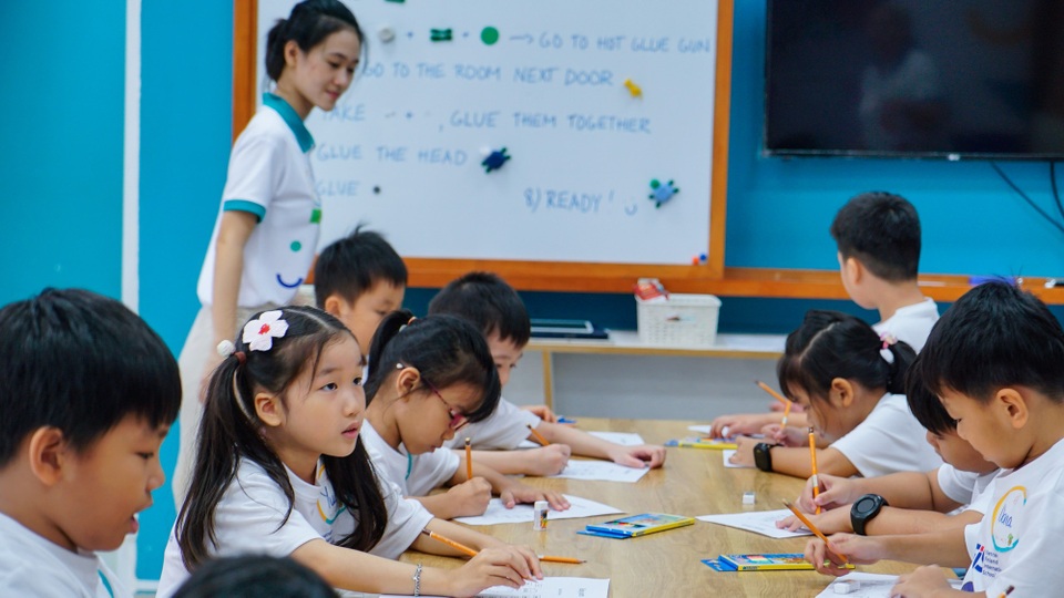 Lần đầu tiên có trường phổ thông quốc tế nằm trong ĐH công lập - 1 Học sinh tham gia học lớp học Phần Lan mẫu sáng ngày 8/12 tại trường ĐH Tôn Đức Thắng