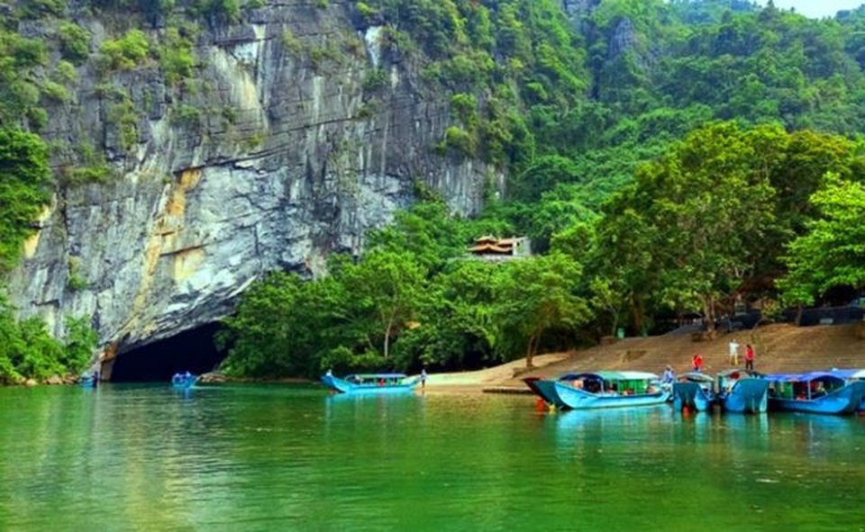 Vẫn chưa tìm ra chủ nhân của 2 vé miễn phí vào hang Sơn Đoòng giá 6.000 USD - 1 Động Phong Nha - một trong những hang động đẹp ở VQG Phong Nha - Kẻ Bàng