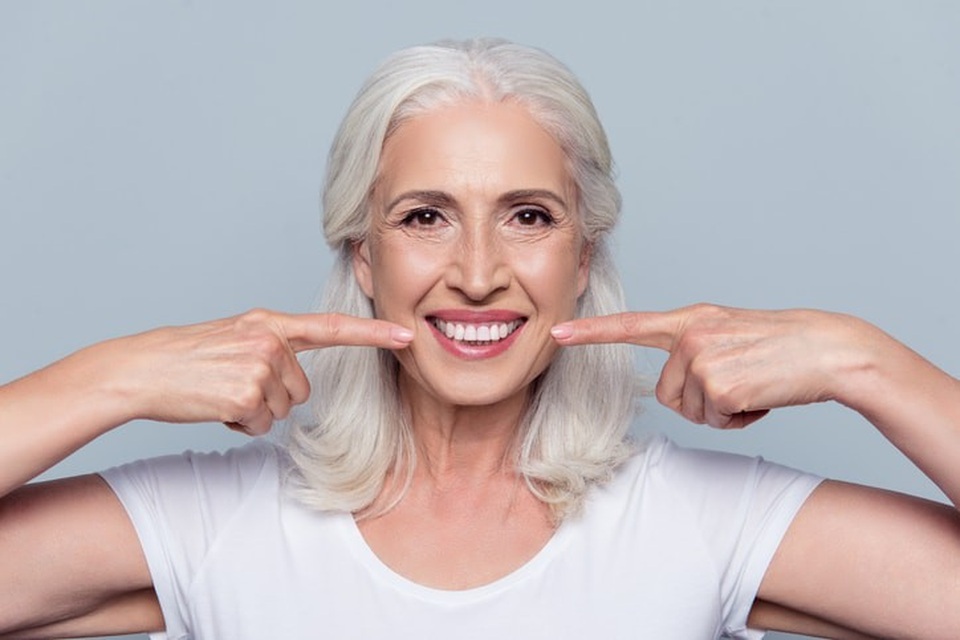 Sức khỏe răng miệng thay đổi thế nào khi chúng ta già đi? - 1 Sức khỏe răng miệng thay đổi thế nào khi chúng ta già đi? - 1