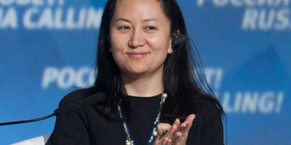"Nữ tướng" Huawei bị bắt: Vì sao Mỹ có quyền "tóm" các quan chức nước ngoài? - 1
Bà Sabrina Meng Wanzhou là Phó chủ tịch kiêm Giám đốc tài chính của tập đoàn công nghệ viễn thông Trung Quốc Huawei (Ảnh: Reuters)