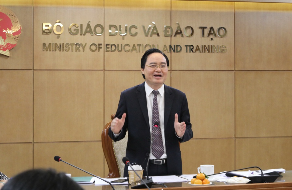 Bộ trưởng Phùng Xuân Nhạ: Xây dựng trung tâm khảo thí độc lập về ngoại ngữ - 2 
Bộ trưởng Bộ GD&ĐT Phùng Xuân Nhạ