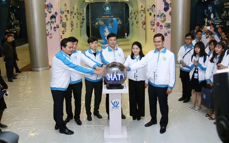 Khai mạc Đại hội toàn quốc Hội Sinh viên Việt Nam lần thứ 10 - 2 Khai mạc triển lãm “Khát vọng sinh viên Việt Nam”