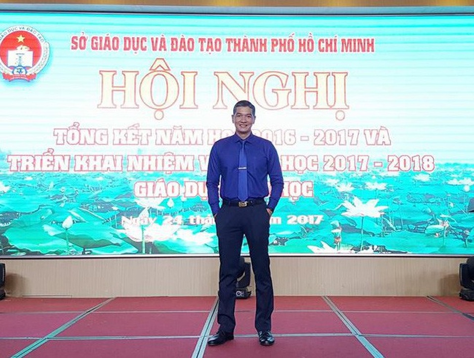 Tiếc thương một nhà giáo tài năng và nhiệt huyết - 1
Thầy Hoàng Trường Giang là một giáo viên, một quản lý và cũng là một cán bộ Đoàn đầy nhiệt huyết.