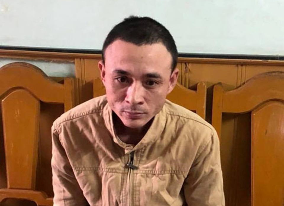 Châm lửa đốt xe máy, đốt nhà vì... "ngáo" - 1 Đối tượng Lê Đình Tư