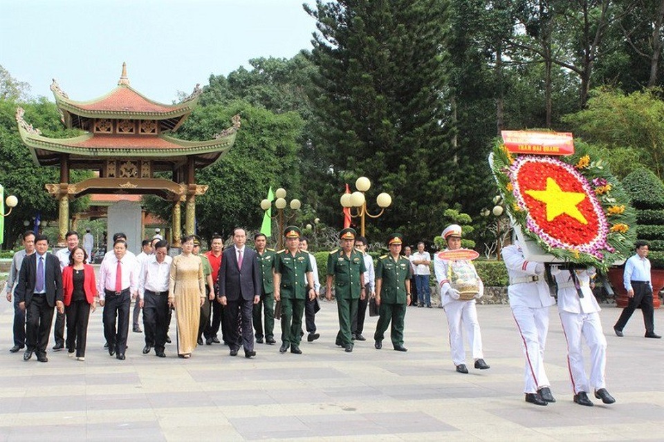 Chủ tịch nước thăm Củ Chi “đất thép thành đồng” - 2 Chủ tịch nước thăm Củ Chi “đất thép thành đồng” - 2