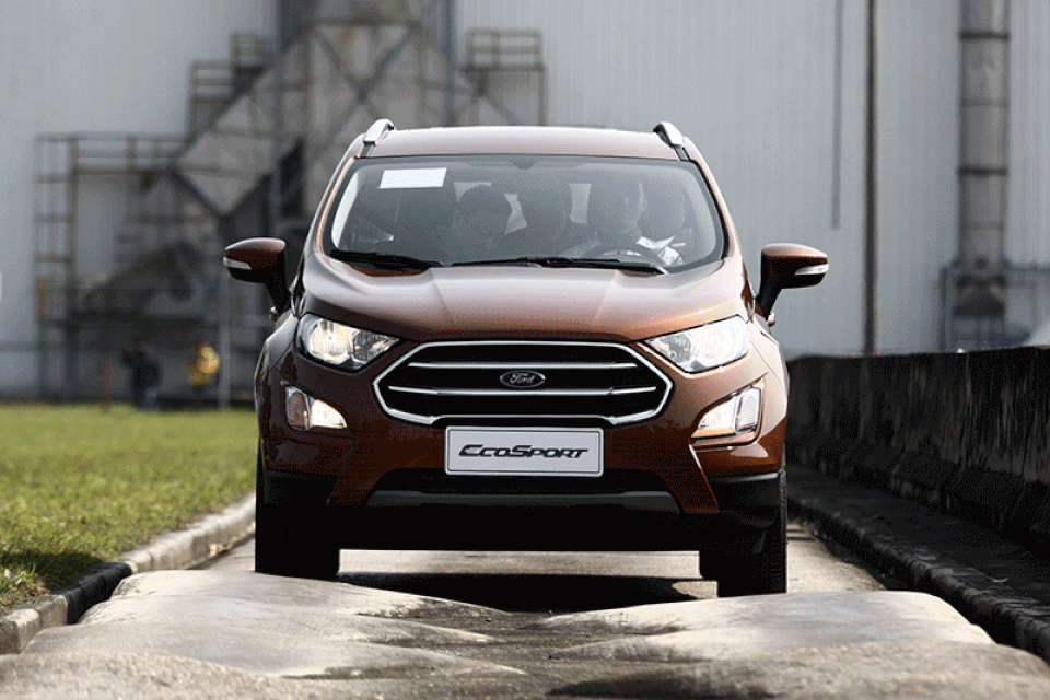 Kỳ lạ Ford Ecosport 2018 ra mắt nhưng chưa có giá bán - 5 Kỳ lạ Ford Ecosport 2018 ra mắt nhưng chưa có giá bán - 5