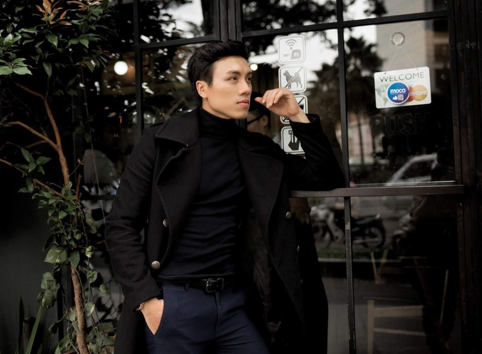 
Ca sĩ Dương Quốc Hưng gặp nhiều khó khăn khi mới vào TP HCM lập nghiệp.
