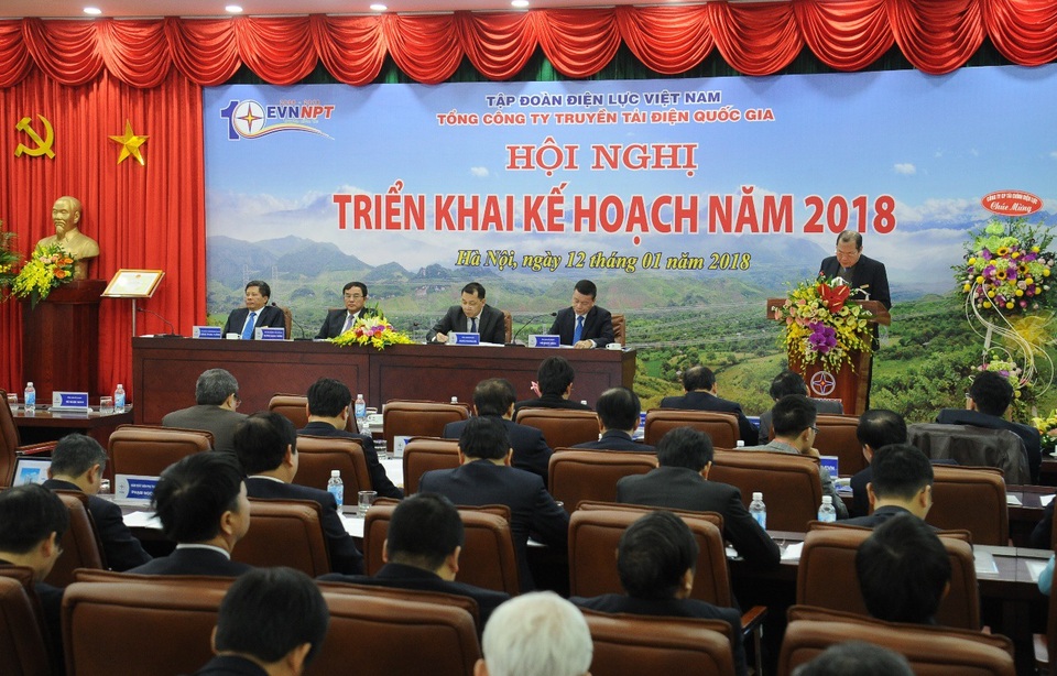 Không mua ô tô, hoãn xây trụ sở mới, EVNNPT tiết kiệm gần 3.400 tỷ đồng - 1 Không mua ô tô và dãn, hoãn xây dựng các trụ sở làm việc mới, EVNNPT tiết kiệm gần 3.400 tỷ đồng trong năm 2017.