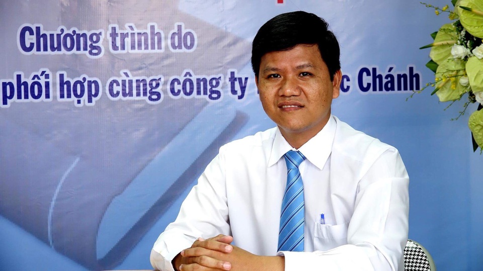 Chương trình ba phút cùng luật sư: "Thiên thần hộ mệnh" về pháp luật cho hàng ngàn bạn đọc! - 2
Luật sư Nguyễn Đức Chánh (Đoàn Luật sư TP. HCM), người hỗ trợ tư vấn pháp lý chính cho chương trình trong 2 năm qua.