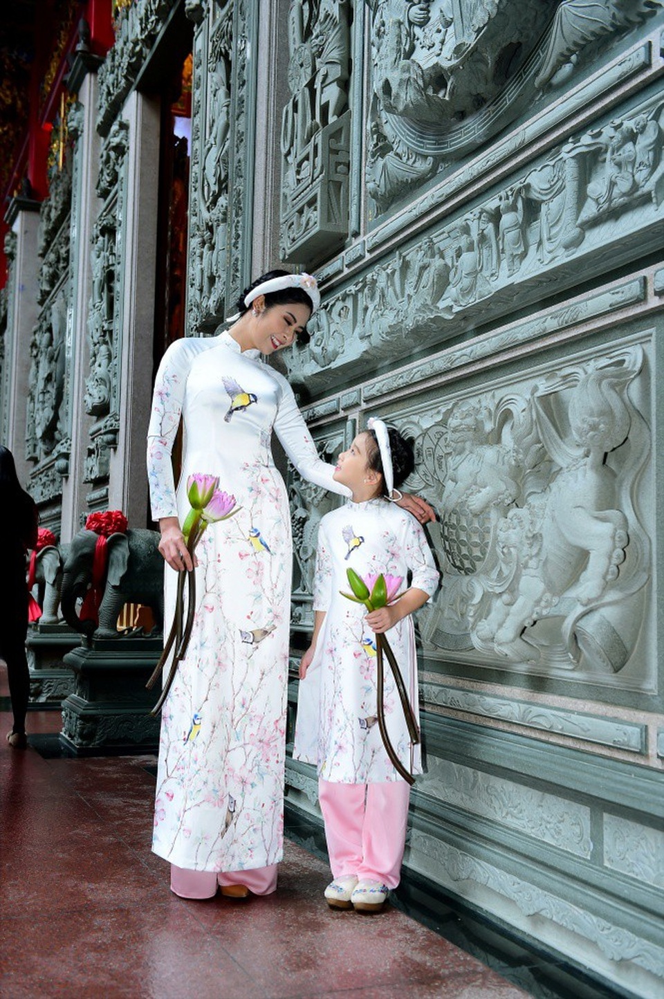 Hoa hậu Ngọc Hân bị “tra khảo” chuyện lấy chồng ngày giáp Tết - 5 Bé Thục Đình mang trong mình hai dòng máu Hoa - Việt và là gương mặt hot trên sàn catwalk khi tham gia rất nhiều chương trình thời trang dành cho thiếu nhi như Asian Kids Fashion Week tại Singapore, Festival Lụa Bảo Lộc, VietNam Junior Fashion Week...