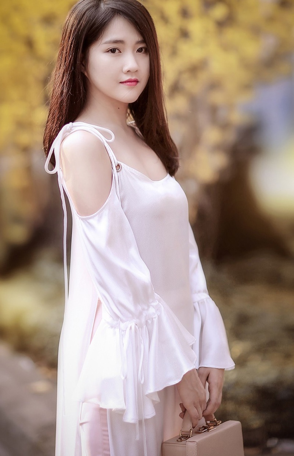 Hot girl Kiều Trinh kể chuyện một năm sau khi xuất hiện trên Reuters - 5 Thêm một số hình ảnh của Kiều Trinh