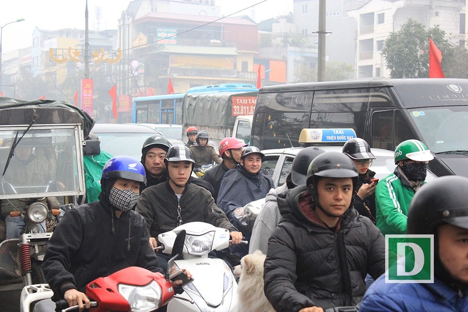 Cửa ngõ thủ đô "tê liệt" ngày 25 Tết - 5 Cửa ngõ thủ đô "tê liệt" ngày 25 Tết - 5