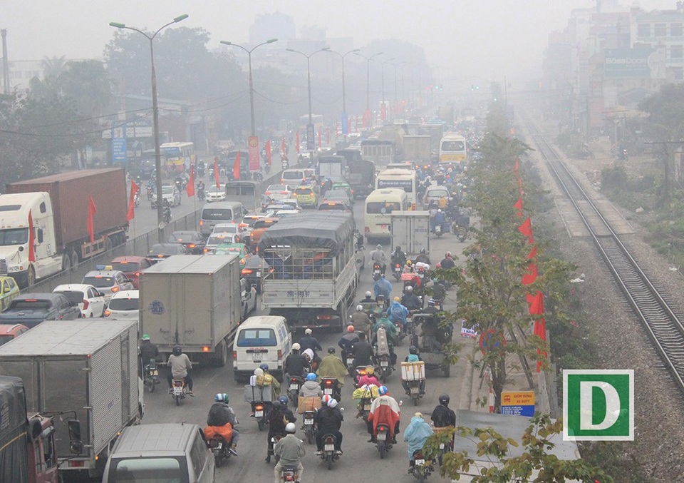 Cửa ngõ thủ đô "tê liệt" ngày 25 Tết - 12
Đường Ngọc Hồi.
