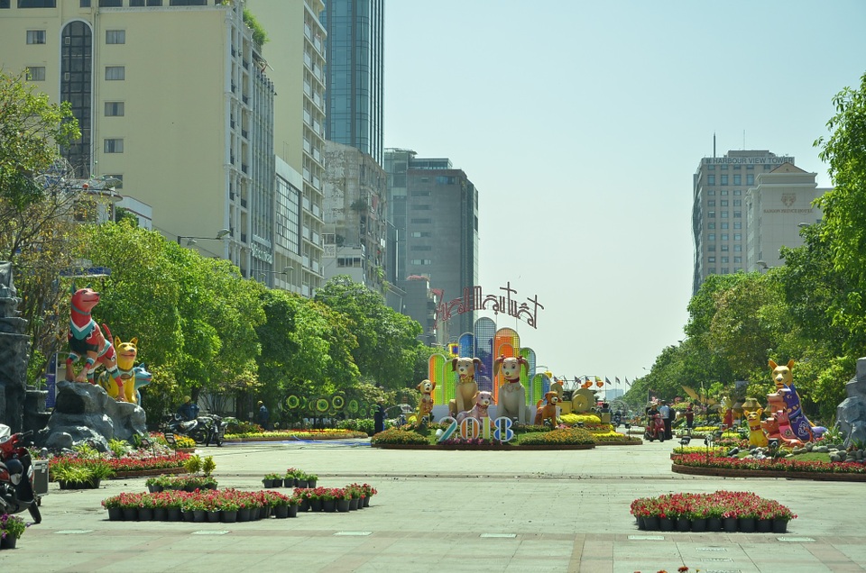 Ngắm Đường hoa Nguyễn Huệ 2018 trước giờ khai mạc - 1 Ngắm Đường hoa Nguyễn Huệ 2018 trước giờ khai mạc - 1