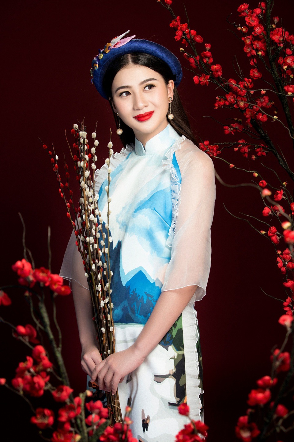 Chân dài Việt giãi bày chuyện bị đại gia và đồng nghiệp "gạ tình đổi tiền" - 14