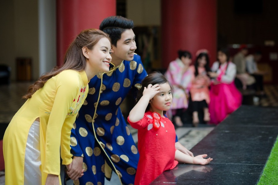 Tết đến rủ nhau đi ngắm vườn mai tuyệt đẹp ở “công viên của những kỷ lục” - 8
Dịp Tết Nguyên Đán, Sun World Danang Wonders sẽ mở cửa từ 9h00- 22h00 từ ngày 16/02- 25/02/2018 (tức ngày mùng 1 đến mùng 10 Tết) với nhiều hoạt động biểu diễn nghệ thuật đặc sắc, hấp dẫn như xiếc, trò chơi dân gian và biểu diễn nghệ thuật dân tộc, nghệ thuật hiện đại… Nếu còn băn khoăn đi đâu để cả nhà cùng vui năm mới thì đây là sự lựa chọn hợp lý nhất rồi.