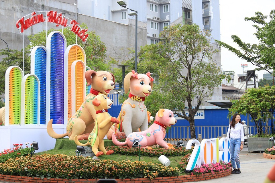 TPHCM: Tham quan đường hoa Nguyễn Huệ gửi xe ở đâu? - 3 TPHCM: Tham quan đường hoa Nguyễn Huệ gửi xe ở đâu? - 3