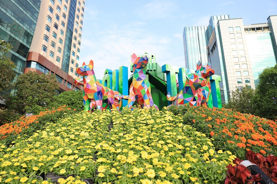 TPHCM: Tham quan đường hoa Nguyễn Huệ gửi xe ở đâu? - 4 TPHCM: Tham quan đường hoa Nguyễn Huệ gửi xe ở đâu? - 4