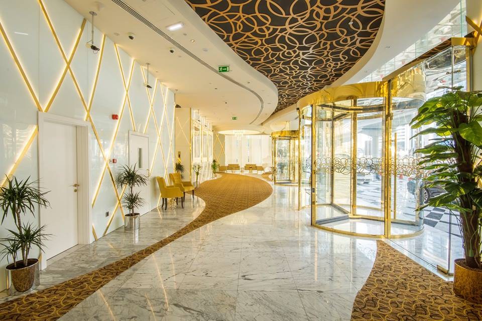 Dubai khai trương khách sạn chọc trời cao nhất thế giới - 8
Khu vực sảnh khách sạn Ảnh: Facebook)