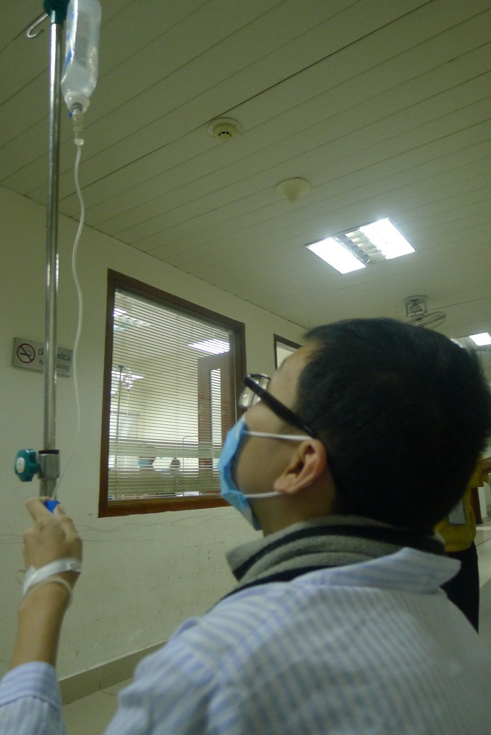 Xót xa cảnh mẹ u thực quản chăm con ung thư máu - 3 Tính mạng của em đang bị đe dọa từng ngày.