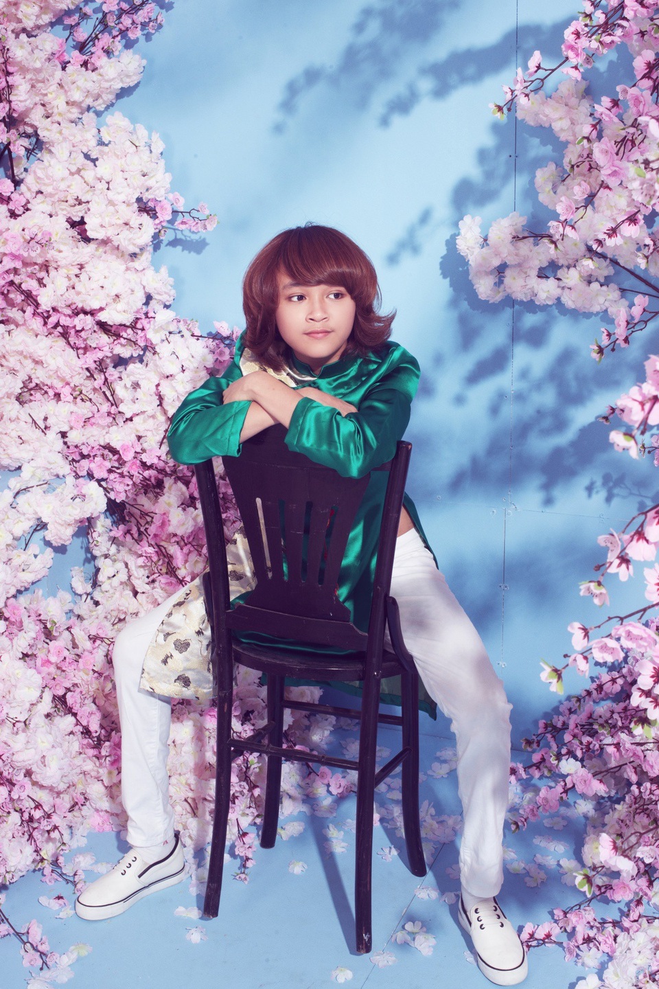 Cậu nhóc bật mí rằng, dù có nhiều người khuyên nên thay đổi mái tóc để trưởng thành hơn nhưng Thiên Khôi dứt khoát không chịu vì quá ư là yêu mái tóc Maika đã làm nên thương hiệu này.