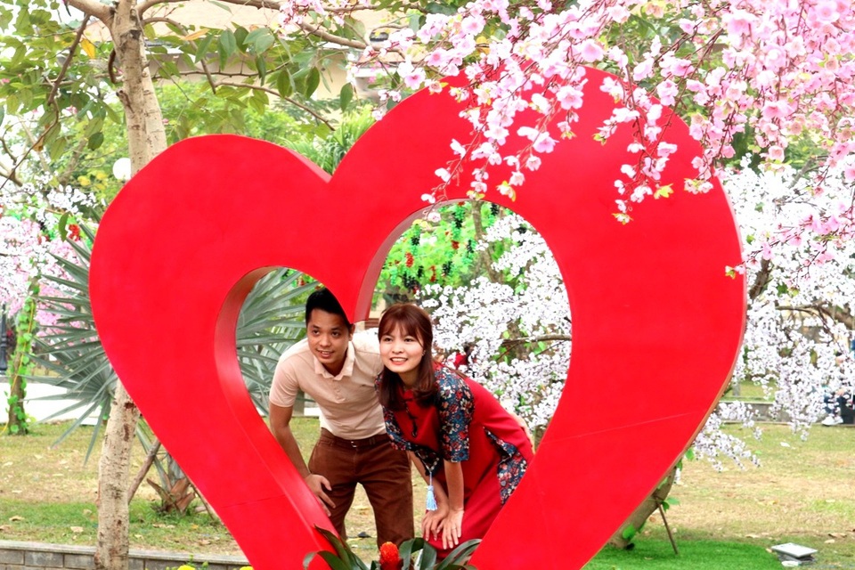 Tất cả những tình cảm yêu thương của bạn sẽ được chắp thêm đôi cánh khi bạn đang ở Hội An-mảnh đất nhỏ bé nhưng chứa đựng trong nó tất cả sự sống, tình yêu và những kỷ niệm