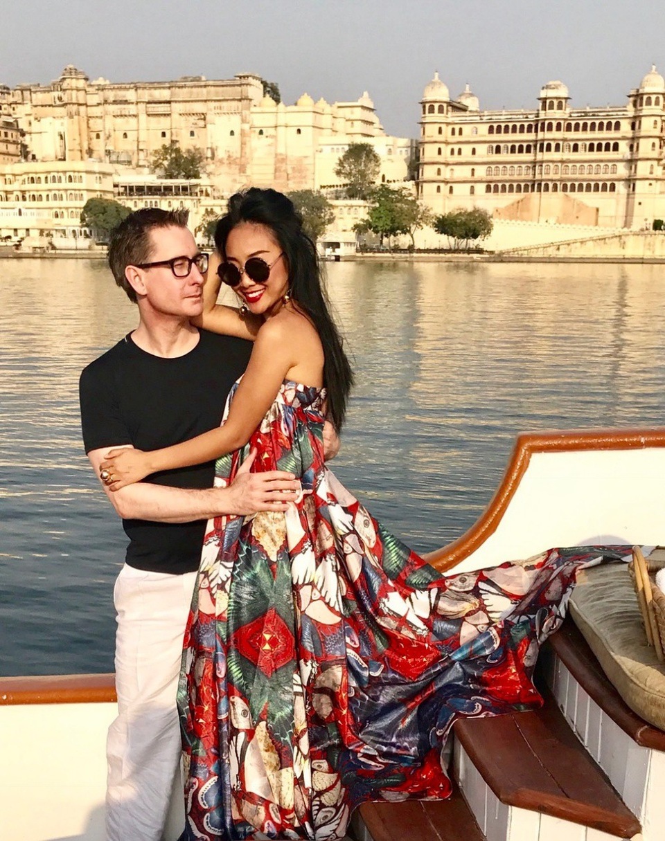 Sinh nhật năm nay quả là một bất ngờ lớn và là một kỉ niệm vô cùng đặc biệt Trang sẽ không bao giờ quên! - nữ ca sĩ chia sẻ. Được biết buổi tiệc sinh nhật đặc biệt này đã được ông xã cô lên kế hoạch từ hơn nửa năm trước.