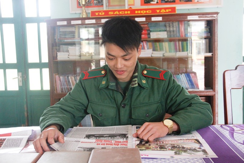 Tết không gia đình vẫn đoàn viên nơi biên cương - 2 Chiến sĩ Tính bày tỏ niềm vui khi được tham gia trực Tết, đón Xuân tại đơn vị