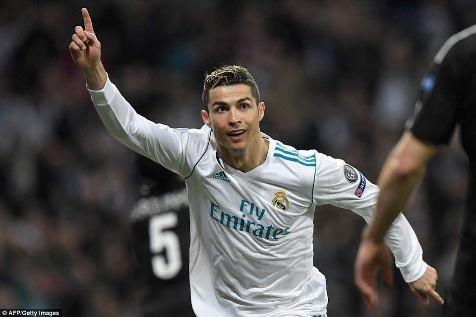Real Madrid 3-1 PSG: Cú đúp của C.Ronaldo - 2
C.Ronaldo tỏa sáng với cú đúp vào lưới PSG