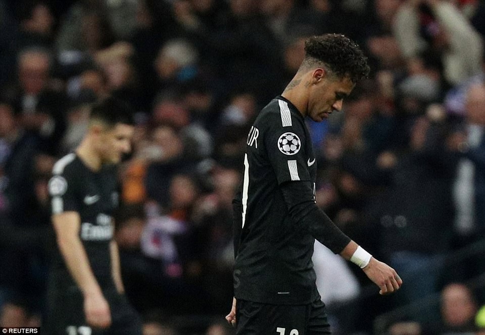Những khoảnh khắc Real Madrid nhấn chìm PSG tại Bernabeu - 7
Nỗi buồn của Neymar, anh đã bỏ lỡ nhiều cơ hội ở trận đấu này