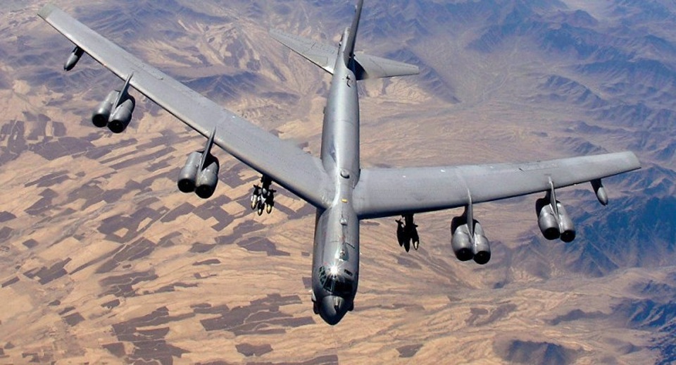 Mỹ tấn công quân đội Syria bằng oanh tạc cơ B-52 - 1
Máy bay B-52