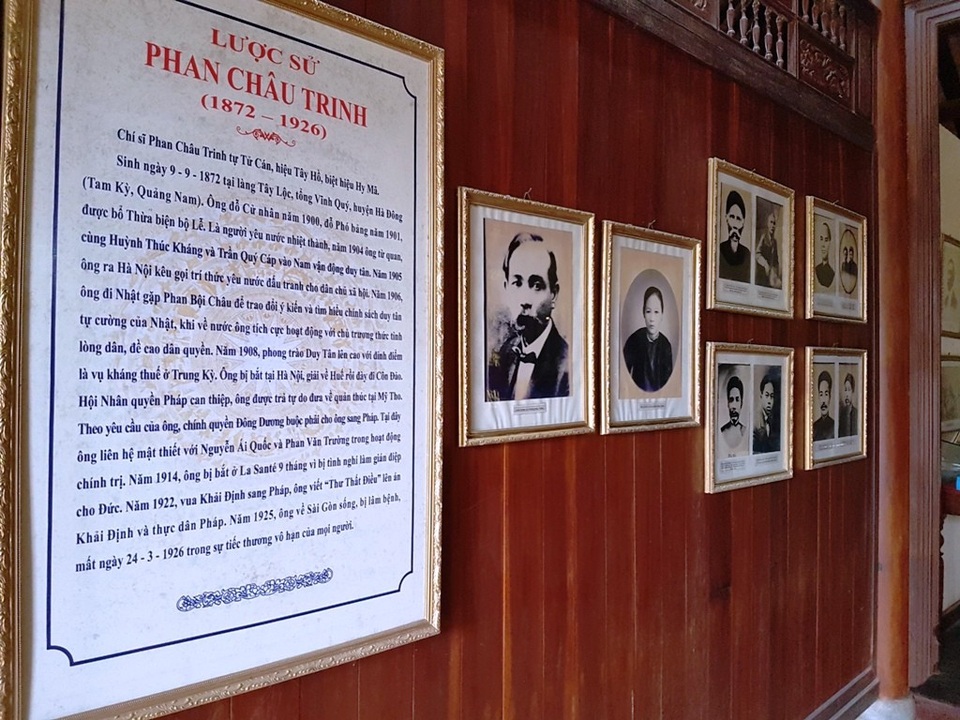 Đầu xuân ghé thăm nhà lưu niệm chí sĩ Phan Châu Trinh - 10 Bênh trong gian nhà trưng bày nhiều tư liệu và hình ảnh về cuộc đời hoạt động của Phan Châu Trinh
