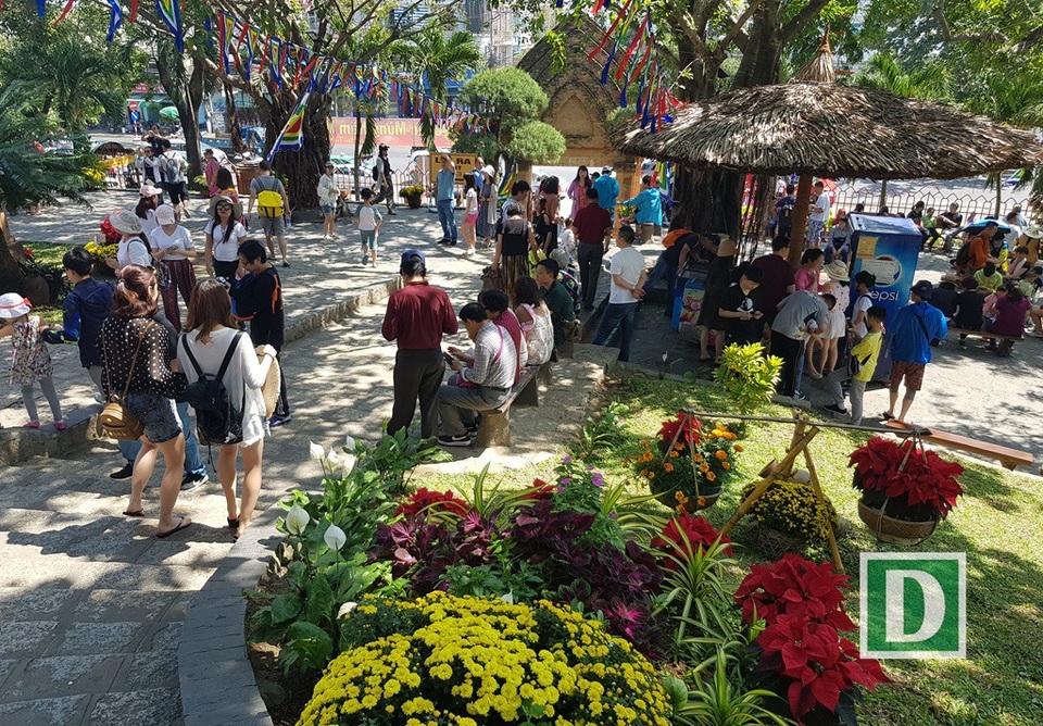 Về Nha Trang thăm Tháp bà, xem múa Chăm ngày Tết Mậu Tuất - 10 Tháp bà Ponagar Nha Trang đón hàng nghìn lượt khách những cận Tết Mậu Tuất