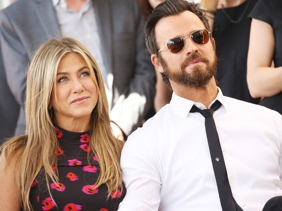 Jennifer Aniston đã chia tay chồng - 2
Cặp đôi hẹn hò từ năm 2011 và đính hôn 1 năm sau đó