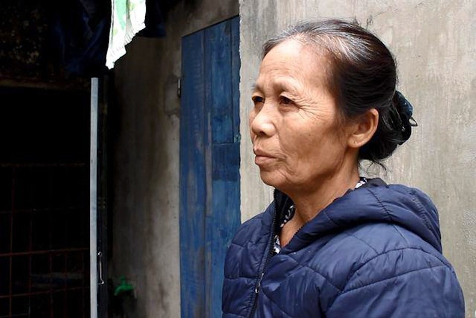 Cảm động người chị gái ở vậy chăm sóc em trai tâm thần suốt 35 năm qua - 3 Bà Mùi ước rằng em trai mình sẽ... đi trước mình để bà có thể chăm sóc trọn chữ tình