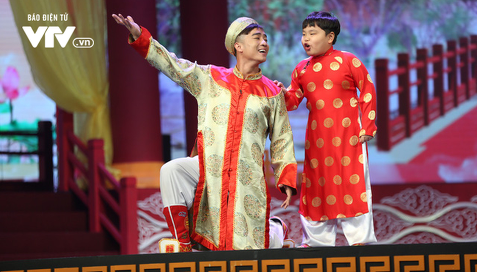 Những câu nói khiến khán giả “đứng ngồi không yên” của Táo Quân 2018 - 2 Cuộc đời thật lắm éo le/ Nhân sâm thì ít, rễ tre thì nhiều