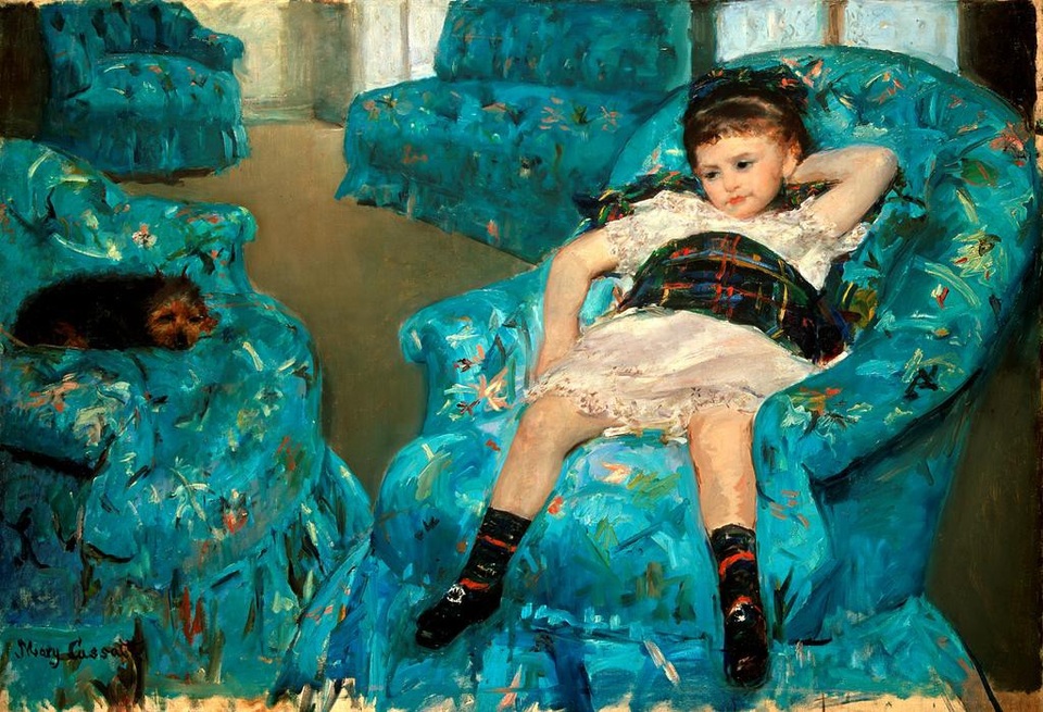 Chân dung những chú chó xuất hiện trong siêu phẩm hội họa - 13 Bức “Little Girl in a Blue Armchair” (Cô bé trong ghế bành xanh - 1878) được thực hiện bởi họa sĩ người Mỹ Mary Cassatt, hiện đang treo tại bảo tàng nghệ thuật National Gallery of Art, Washington DC, Mỹ.