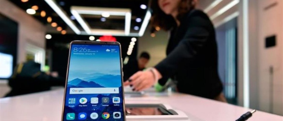 Lo bị gián điệp, Mỹ khuyên người dân không dùng điện thoại Trung Quốc - 1
(Ảnh minh họa: PC World)
