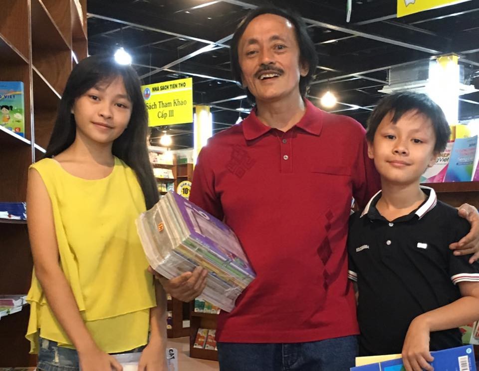 Tết của nghệ sĩ “có trái tim nhiều sẹo nhất quả đất” - 2 Nghệ sĩ Giang còi và các con.