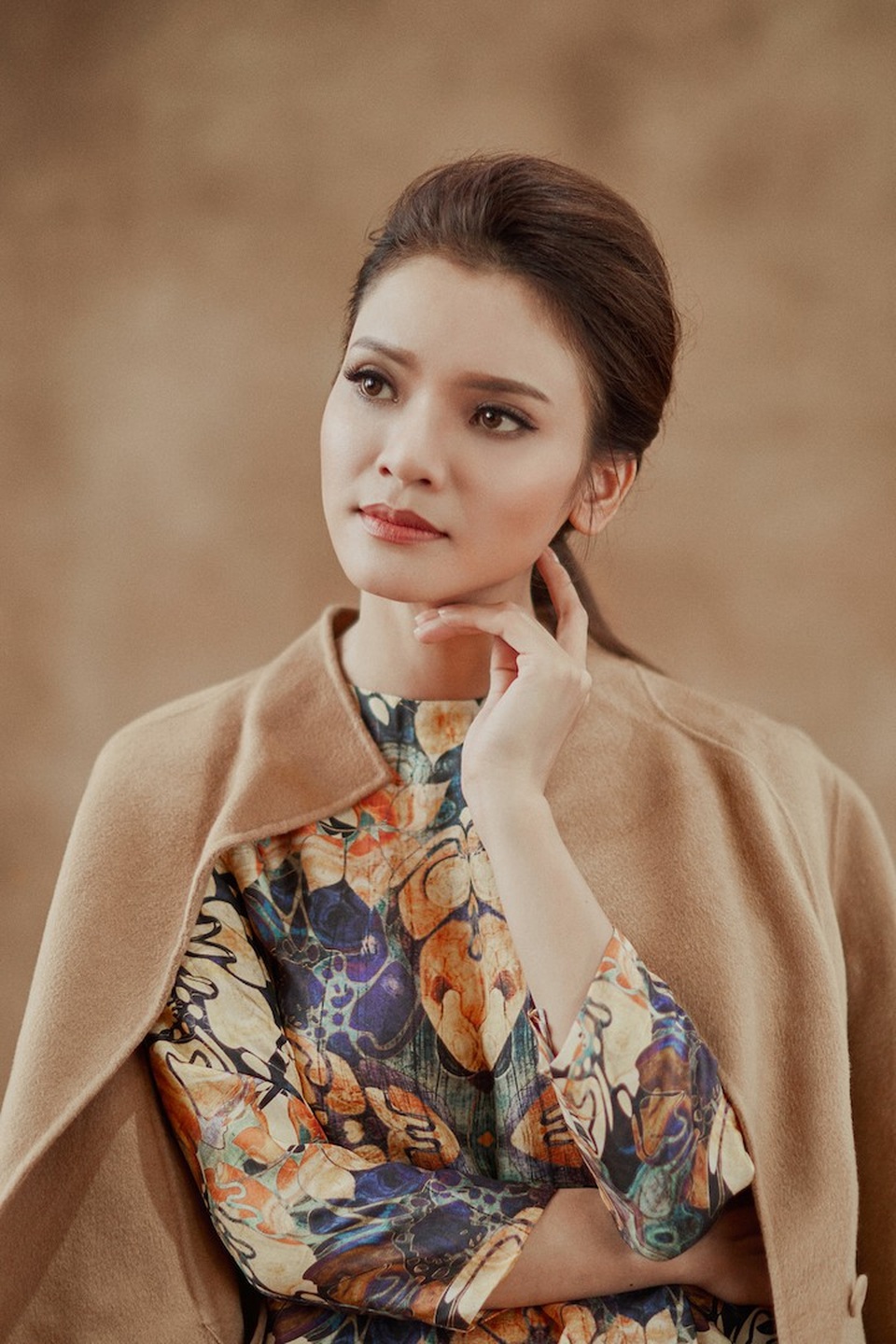 “Bảo thủ và hiếu thắng là “đặc sản” của phụ nữ tuổi Nhâm Tuất” - 1 Phạm Phương Thảo viết ca khúc Thương nhau thì đừng cho ngày Vanlentine và năm mới.