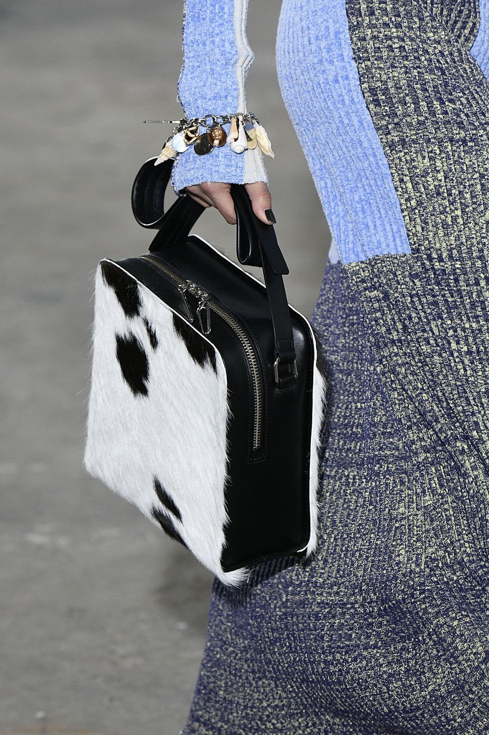 Những mẫu túi xách sành điệu - 9
3.1 Phillip Lim