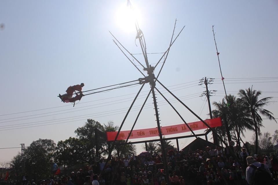 Thú vị những màn đu tiên đầu xuân mới - 6 Thú vị những màn đu tiên đầu xuân mới - 6