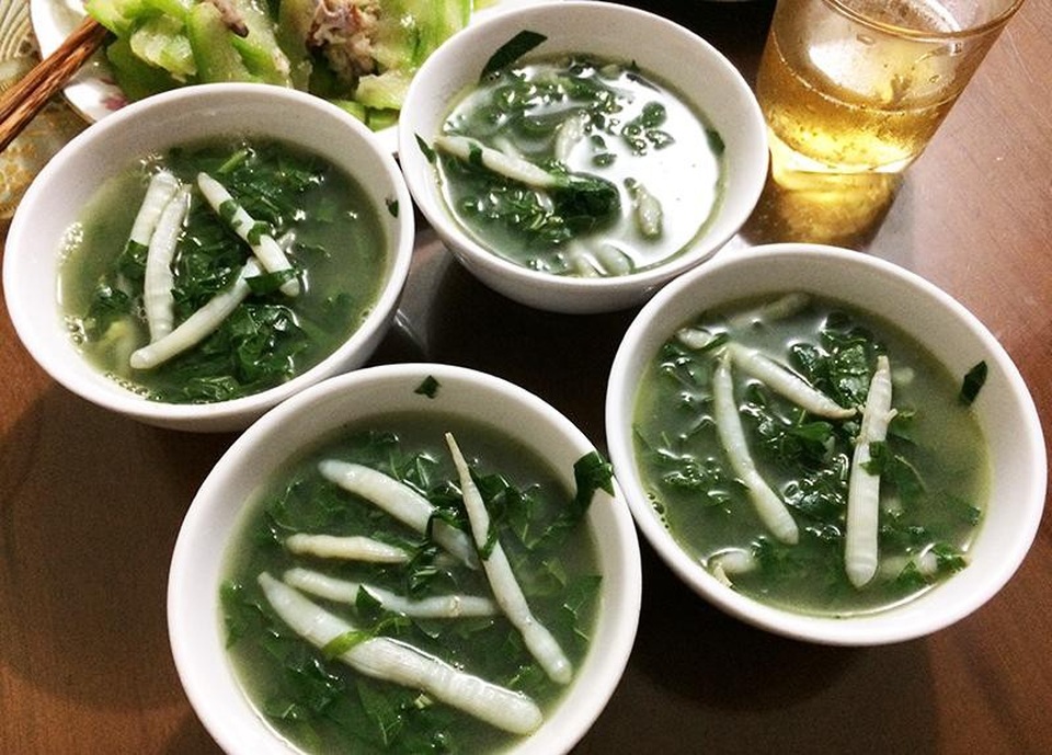 
Canh sá sùng có tác dụng thanh nhiệt.
