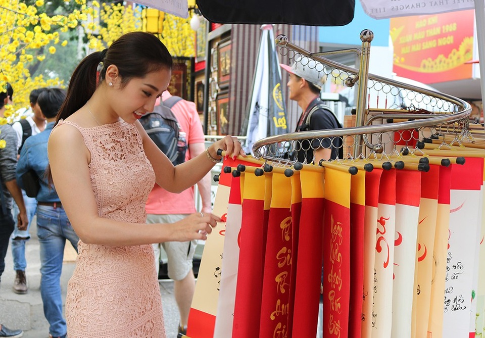 Thời điểm cảm nhận được niềm vui của Tết khi phải chuẩn bị cho ba mẹ đón Tết